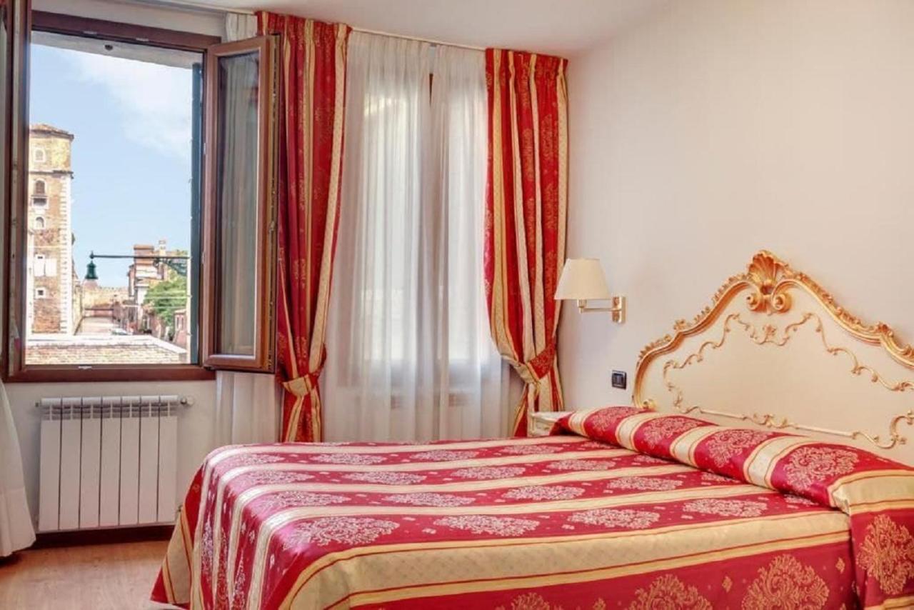 Heart Of Biennale Apartment Венеция Екстериор снимка