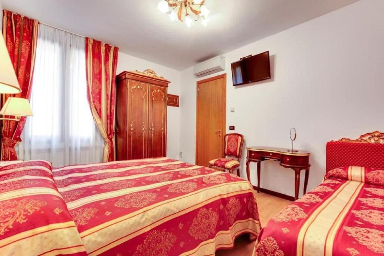 Heart Of Biennale Apartment Венеция Екстериор снимка
